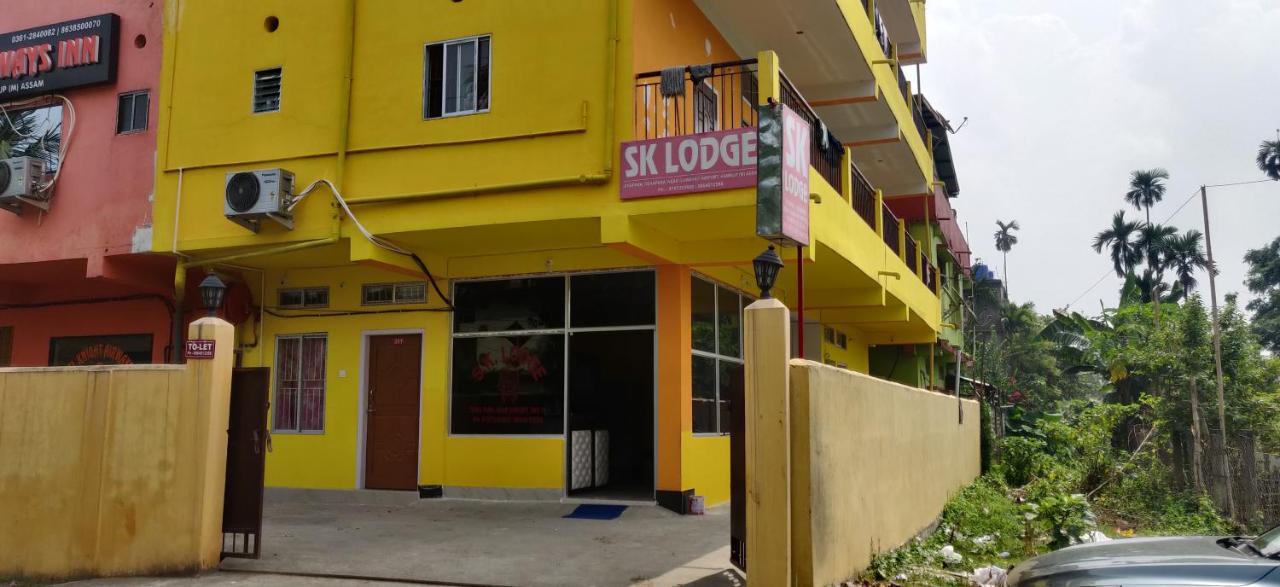 Hotel Sk Lodge Near Guwahati Airport Dış mekan fotoğraf